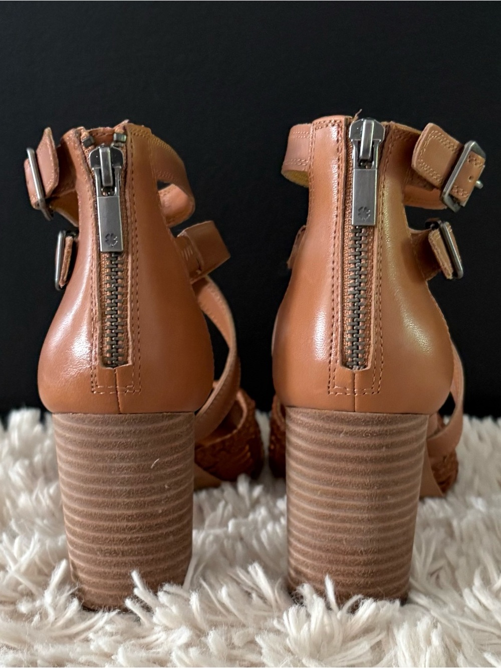 NEW Lucky Brand Womens Mollwin Heeled Pump Brown Leather Wedge Size 8.5 M - Picture 5 of 8